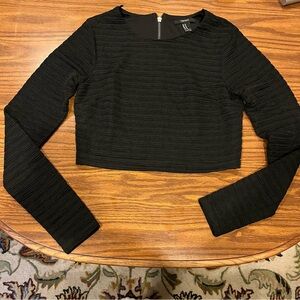 NWOT Forever 21 black crop top